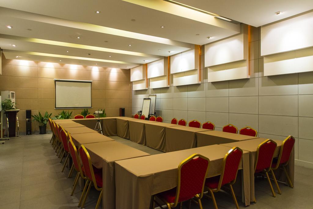 Jinjiang Inn - Shanghai Everbright Convention & Exhibition Center Exterior foto